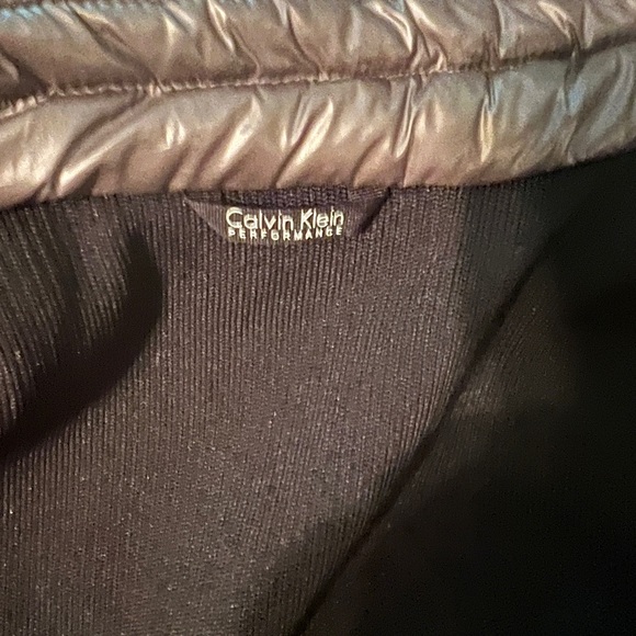 Calvin Klein puffer vest, gray and black, medium. - Picture 4 of 5